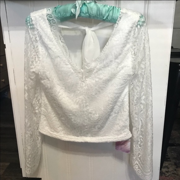 Lace Me Out Backless V-Neck Top in White XS - Picture 5 of 7